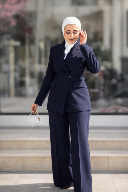 طقم بنطلون مع دانتيل