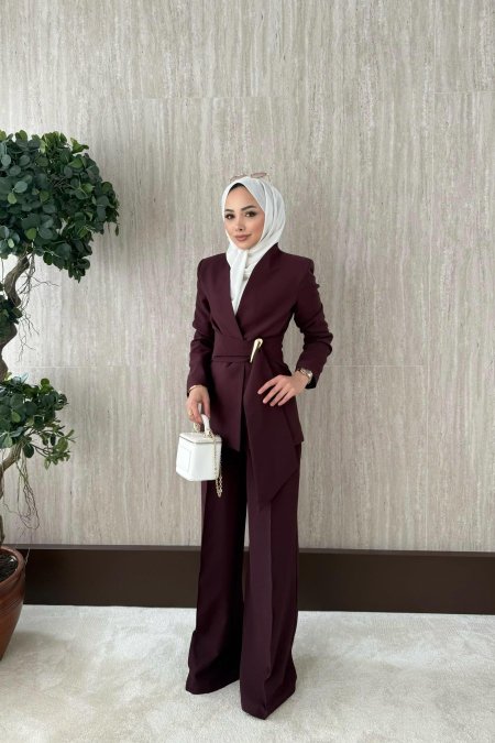 طقم بليزر و بنطلون