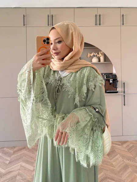 طقم بلوزة دانتيل مع بنطلون- Belinay