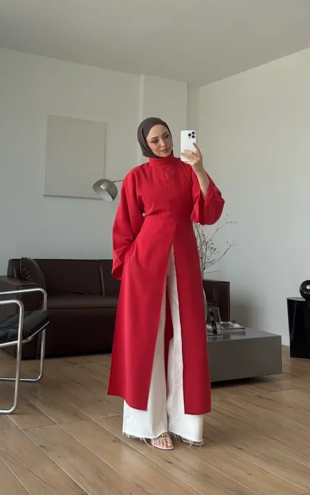 احمر