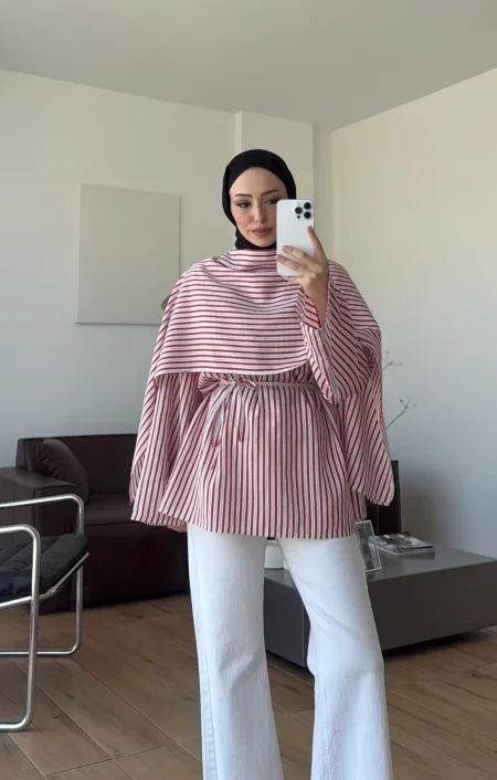 بلوزة مع شال كتف