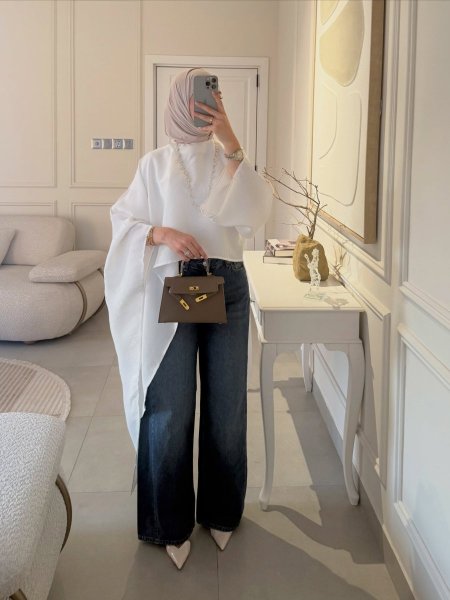 ابيض
