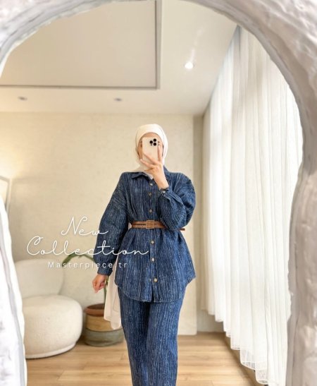 ازرق غامق