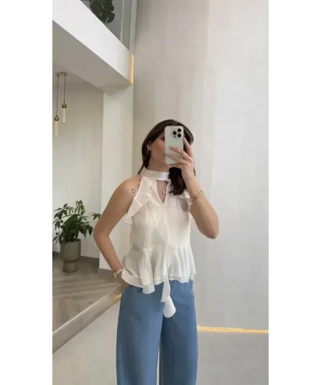 ابيض