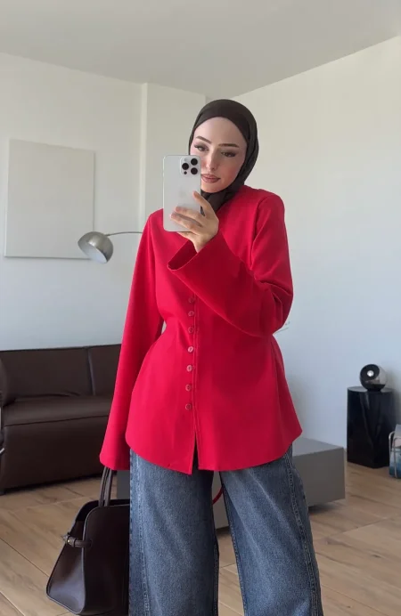 احمر