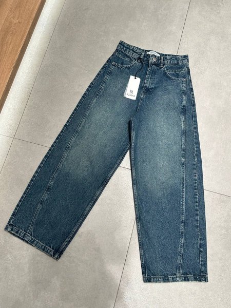 Dirty jeans