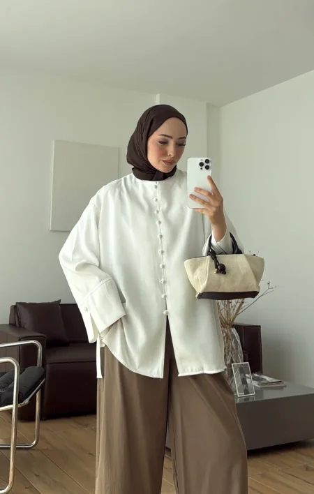 ابيض