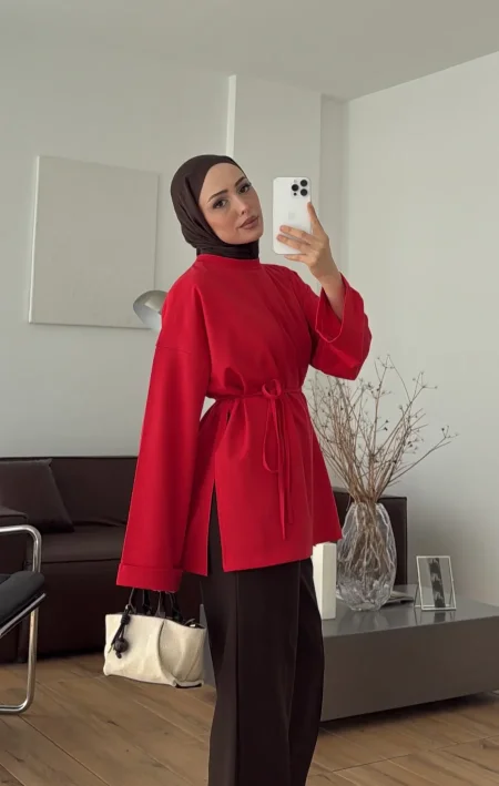 احمر