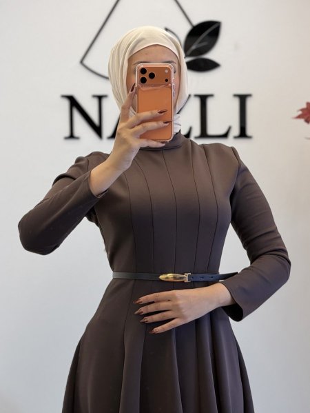 فستان سكوبا مع حزام