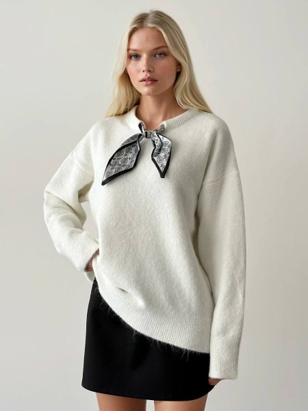 بلوزة مع فولار