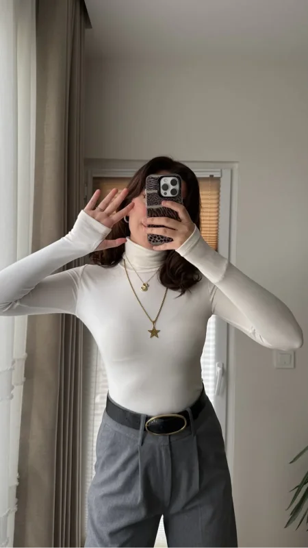 بلوزة  high neck body