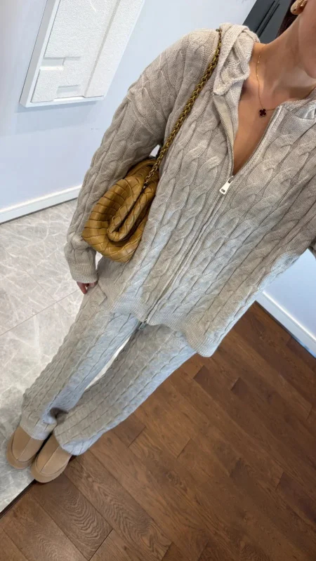 طقم بنطلون تريكو