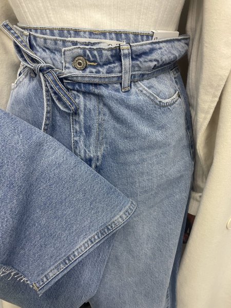 بنطلون جينزBoot cut